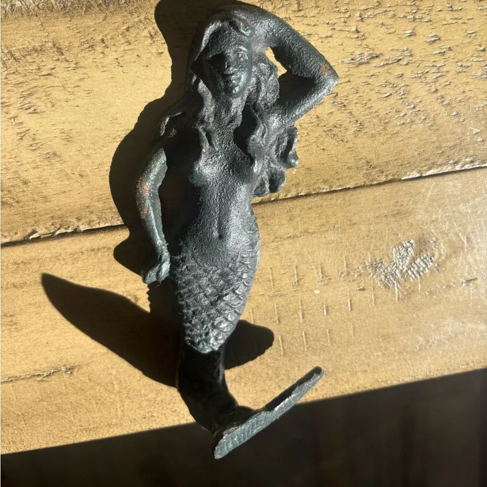 Vintage metal Mermaid hook